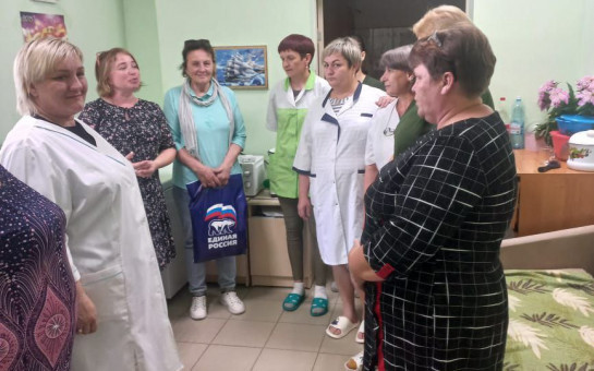 Поздравили соцработников с праздником